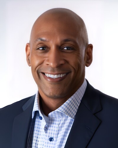 Thomas Ervin Headshot